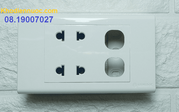 hai-o-cam-voi-2-lo-mat-8x5 hai ổ cắm với 2 lỗ mặt 8x5